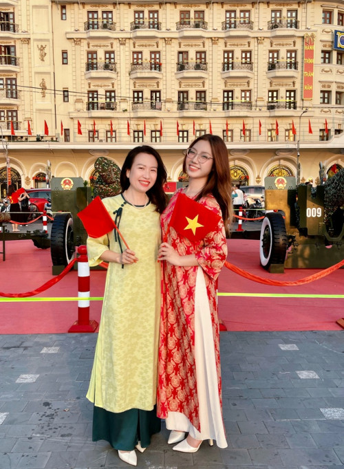 Khi mẹ con cùng "tận hưởng": Tâm sự chuyến thật tình, rủ nhau đi concert- Ảnh 4.