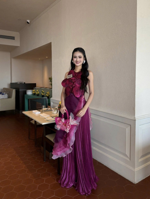 Hoa hậu Ý Nhi xinh đẹp nổi bật trong tiệc khai mạc Miss World, thể hiện màn múa gây tranh cãi ra sao?- Ảnh 7.