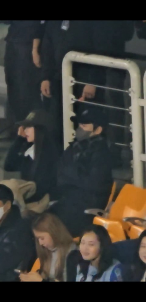 Irene dự concert của Minho