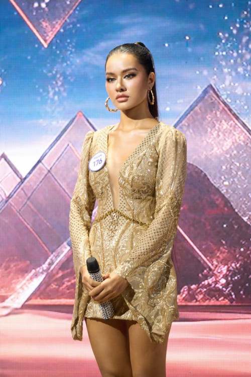 Võ Hoàng Yến, Ngọc Châu