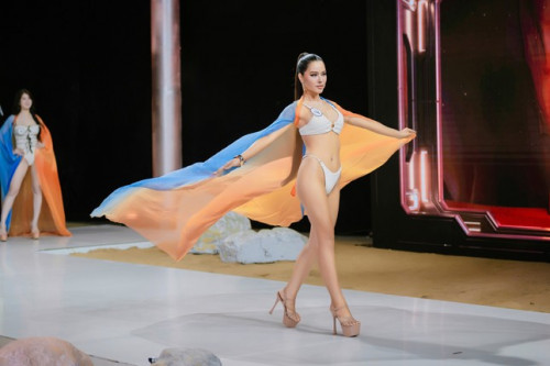 Thí sinh Miss Cosmo Vietnam
