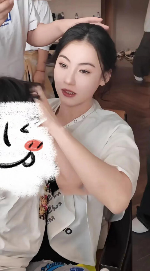 Con trai út của Trương Bá Chi