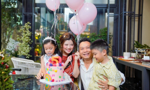 Tăng Bảo Quyên và các con