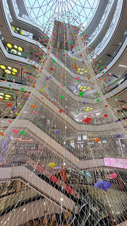 Cảnh quan tầm lưới tại Vạn Hạnh Mall