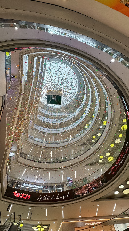 Cảnh quan tầm lưới tại Vạn Hạnh Mall