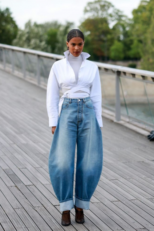 Barrel jeans
