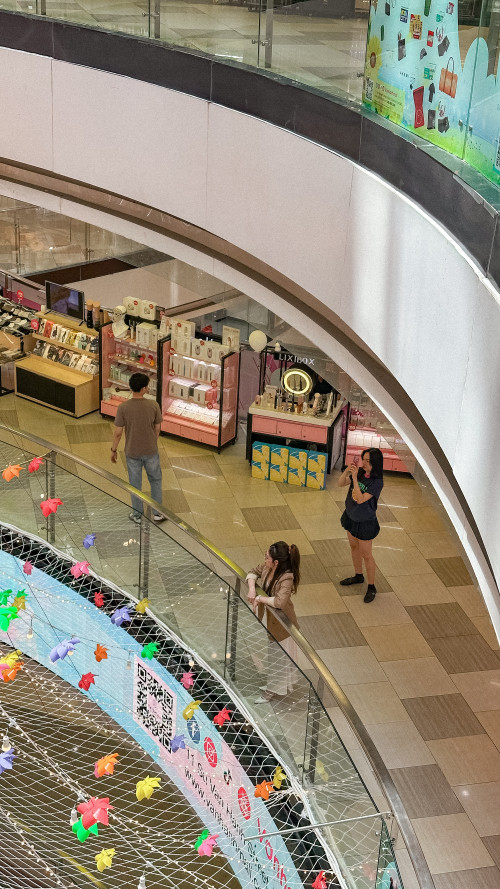 Cảnh quan tầm lưới tại Vạn Hạnh Mall