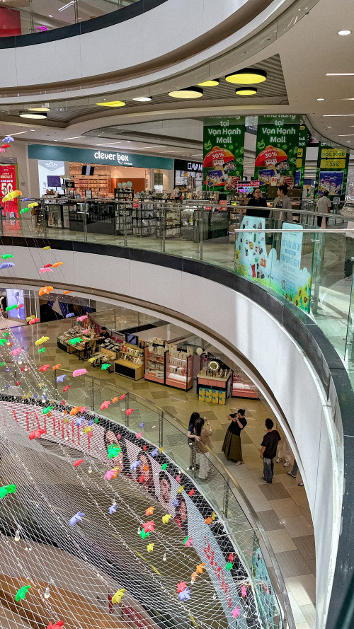 Cảnh quan tầm lưới tại Vạn Hạnh Mall
