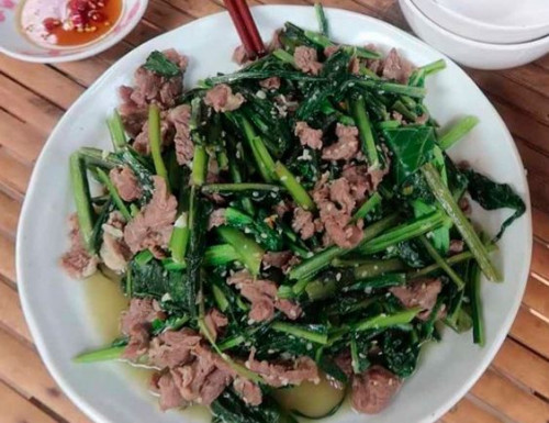 Cây dại ven đường ở Việt Nam