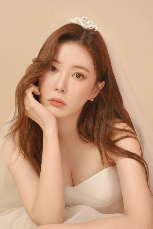 Jang Hyeri bị CEO gạ gẫm