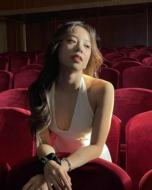 Minga xinh đẹp, nhí nhảnh