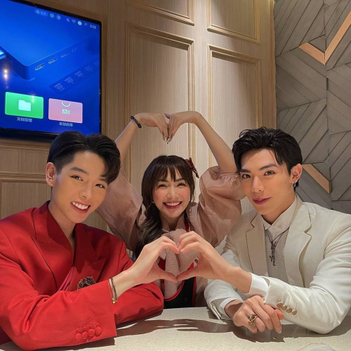 Hoà Minzy lộ nhan sắc sưỡng phụ gây sốc- Ảnh 10.