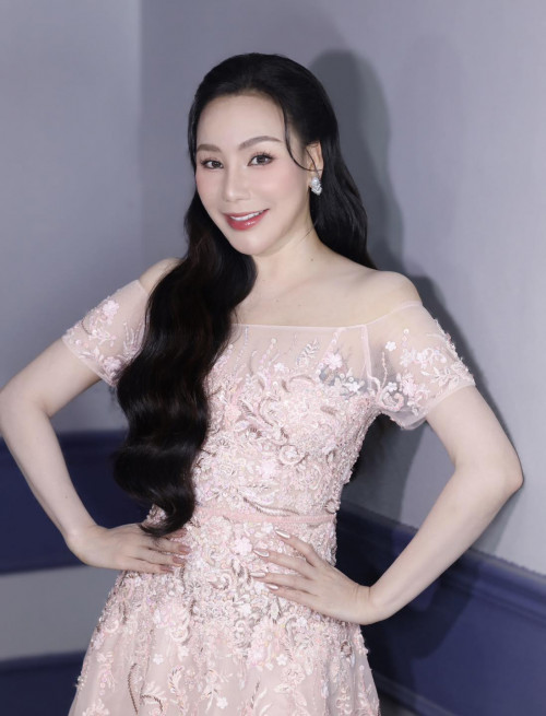 Hồ Quỳnh Hương không để lộ thông tin