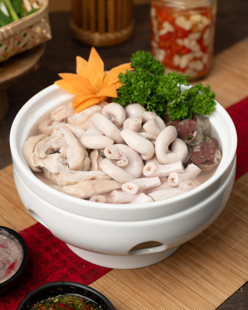 Chủ Lòng Chát Quán