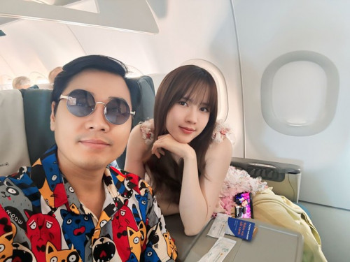 MC Nguyễn Khang và Thiều Bảo Trâm cùng dự đám cưới Hồ Quỳnh Hương