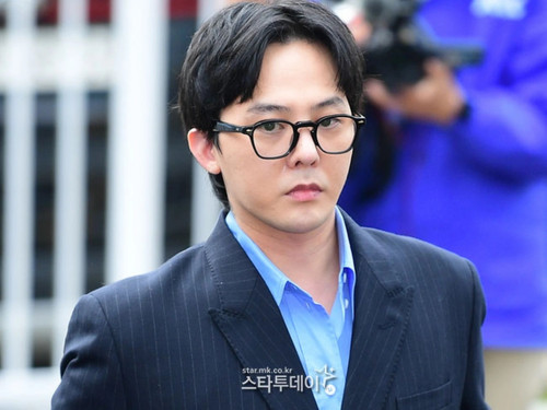 G-Dragon trở lại với sức hút mạnh mẽ.