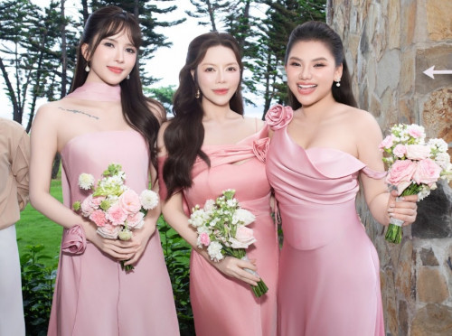 Lý Nhã Kỳ trong vai trò phù dâu