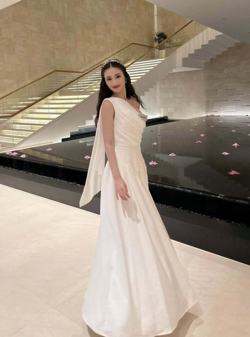 Gu thời trang giúp Ý Nhi ghi điểm tại Miss World 2025 - Ảnh 3.