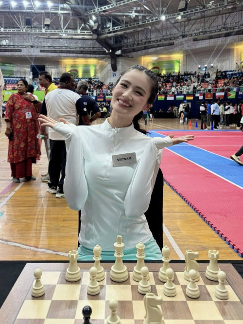 Thất bại đầu tiên của Hoa hậu Ý Nhi ở Miss World 2025 - Ảnh 1.