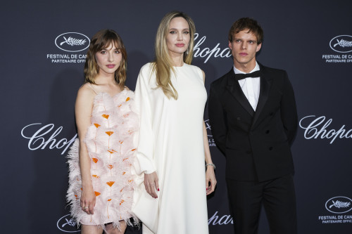 Angelina Jolie tại Cannes - Ảnh 2.
