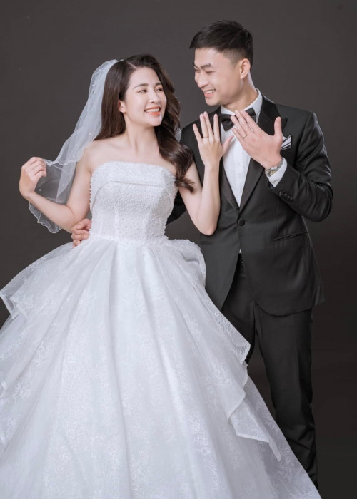 Bà xã Duy Hưng