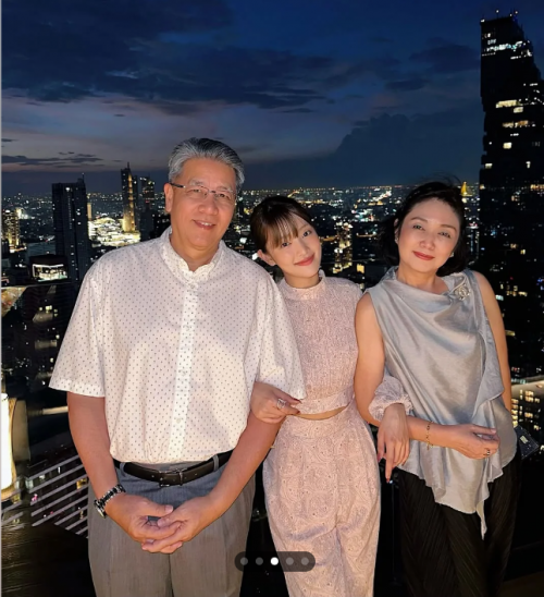 Minnie đến từ gia đình giàu có