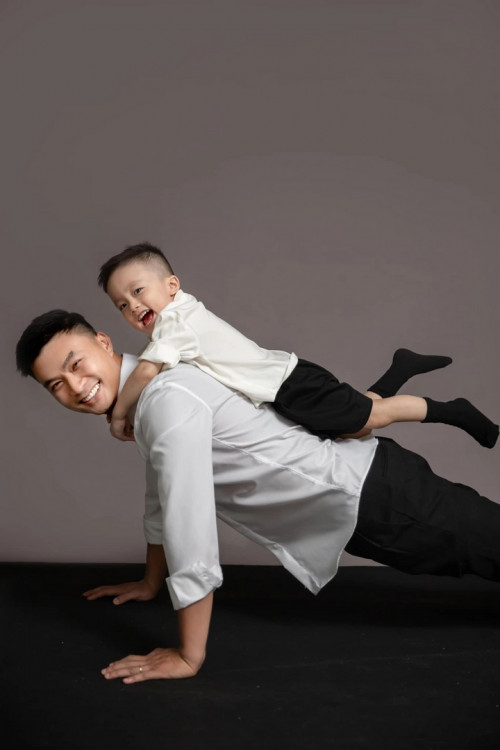 Duy Hưng và con trai