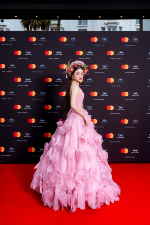 Maika Ngọc Khánh tại LHP Cannes 2025 - Ảnh 1.