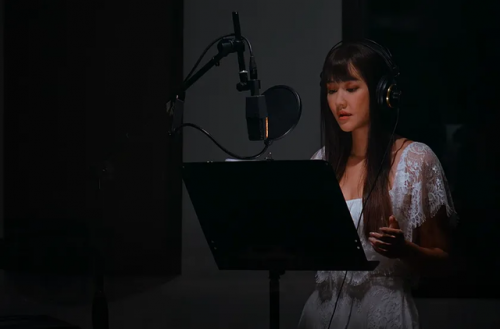 Maya trong Đóa Hoa Mong Manh