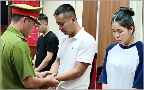 Quang Linh Vlogs và Hằng Du Mục bị bắt