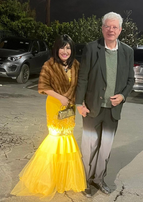 Thanh Lan và chồng Tây mới cưới