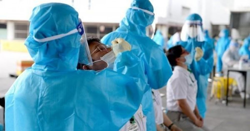 Tình hình COVID-19: TP.HCM họp khẩn, Bà Rịa - Vũng Tàu 3 học sinh dương tính- Ảnh 1.