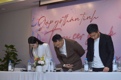 Quang Linh và Hằng Du Mộc xin lỗi