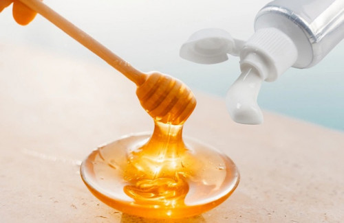 Công thức kem đánh răng và mật ong
