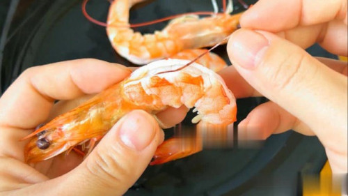Có cần bỏ chỉ tôm trước khi ăn không? Lão ngư dân tiết lộ câu trả lời, tôi như được "khai sáng"- Ảnh 1.