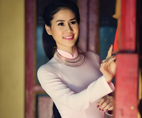 Nữ nghệ sĩ Thân Thúy Hà