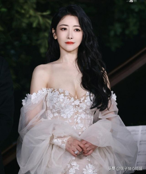Nữ thần cổ trang Quách Phù.