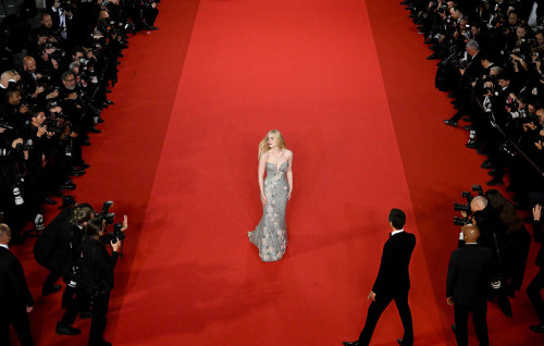 Ella Fanning tại Cannes 2025