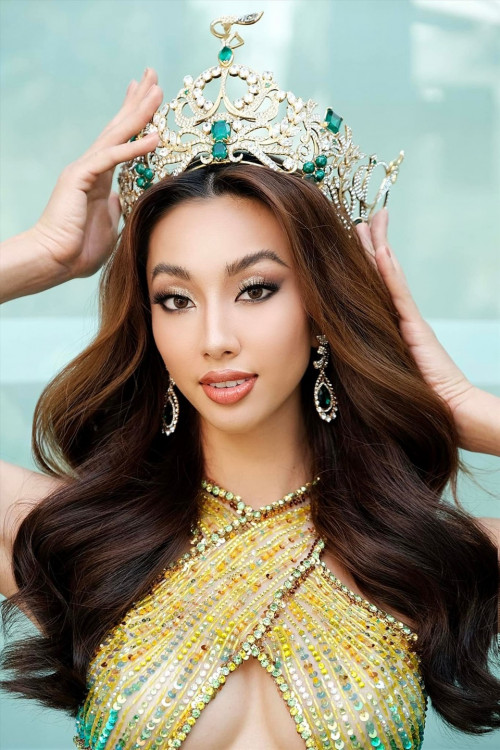 Hoa hậu Thủy Tiên bị bắt, hợp đồng đến bù ra sao?- Ảnh 1.