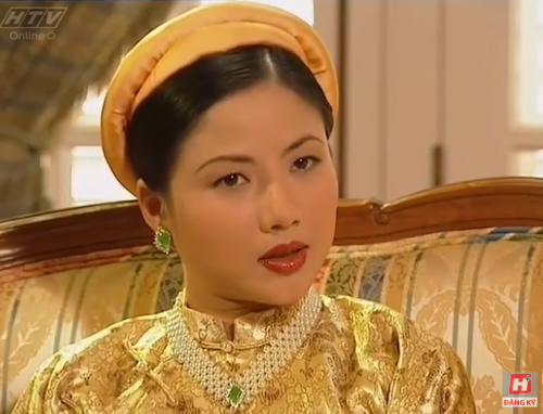 Diễn viên Yến Chi trong vai hoàng hậu Nam Phương