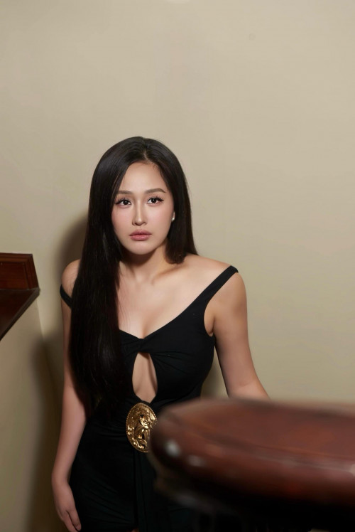 Mai Phương Thúy vẫn được công chúng quan tâm