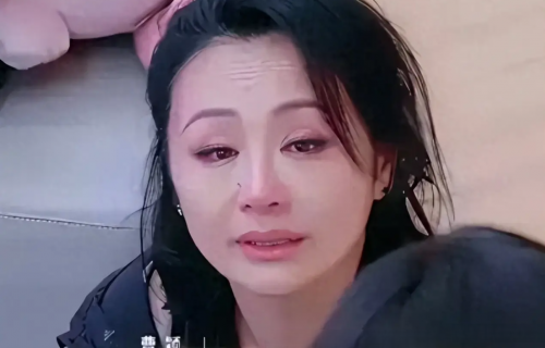 Nữ thần tuổi thơ phát hiện mắc ung thư