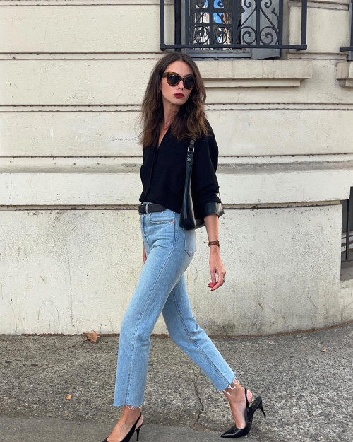 Quần jeans ống đứng của Solene Lara