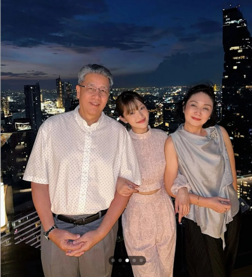 Minnie xuất thân từ gia đình giàu có