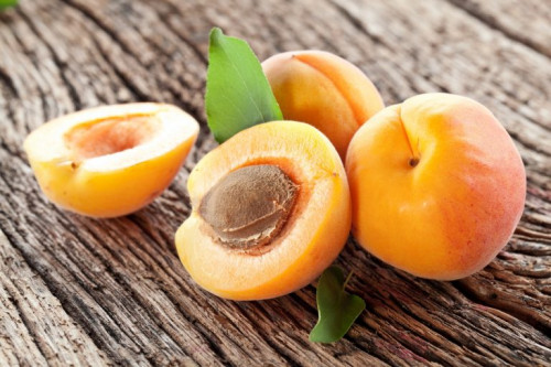 Quả mơ được khuyên dùng trong mùa dịch.