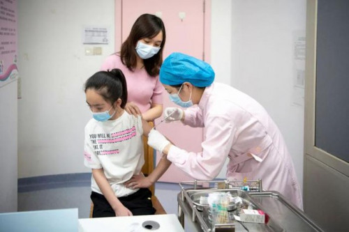 Tại sao vắc xin HPV lại hiệu quả nhất khi tiêm vào thời điểm nữ giới chưa phát sinh quan hệ? - Ảnh 1.