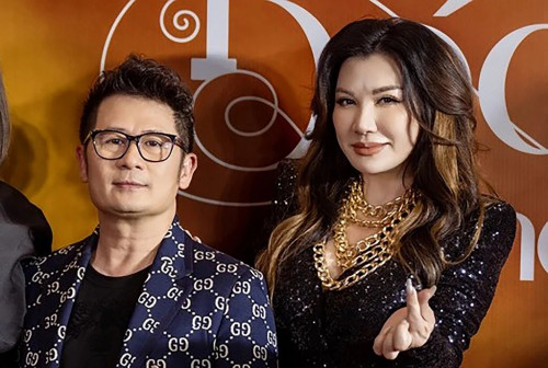 Cặp đôi Vbiz ly hôn 12 năm vẫn thoải mái gặp gỡ.