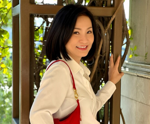 Chân dung nghệ sĩ Hồng Đào