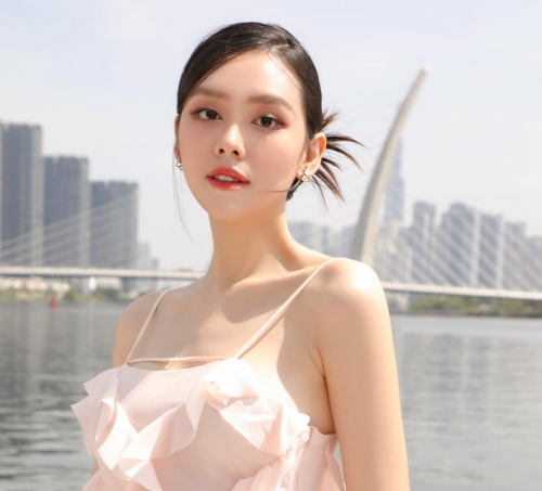 Á hậu Nguyễn Tường San