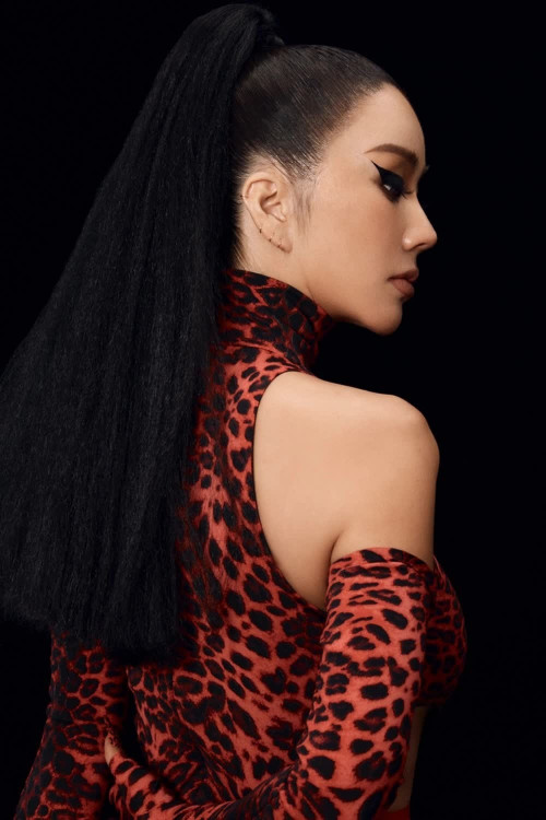 Uhm Jung Hwa biểu tượng sexy của Kbiz